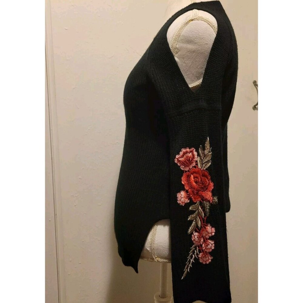 Charlotte Russe Sweater Black Cutout Shoulders Embroidered Bell Sleeves Grunge L